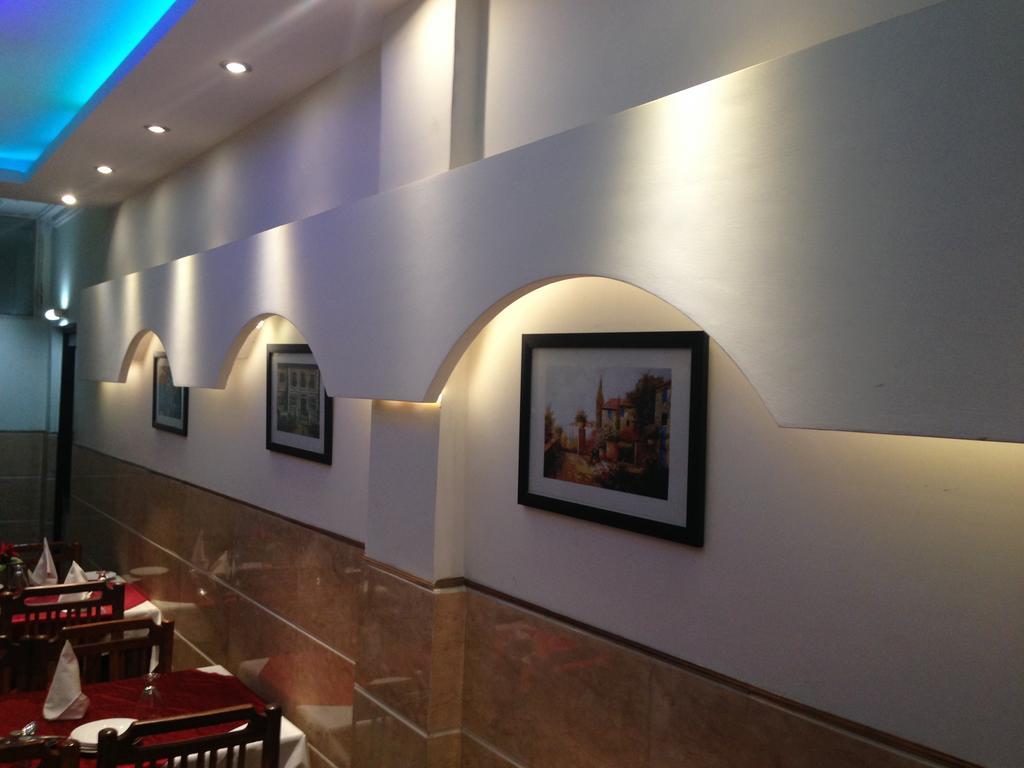 Hotel Ekant Faridabad Buitenkant foto