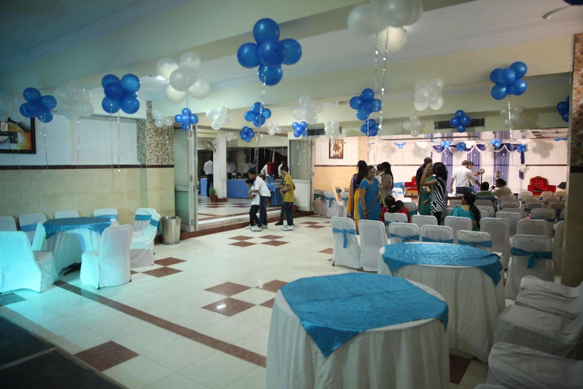 Hotel Ekant Faridabad Buitenkant foto